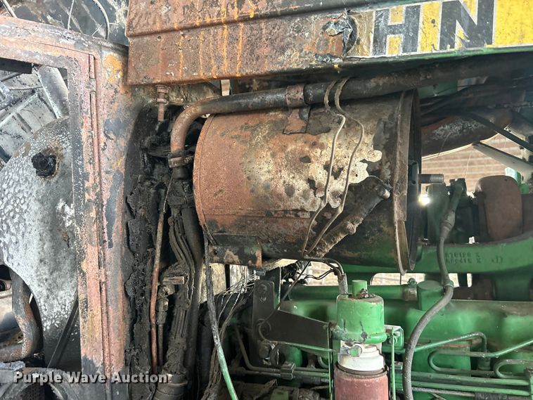 image for item DO1043 1983 John Deere 4450 tractor