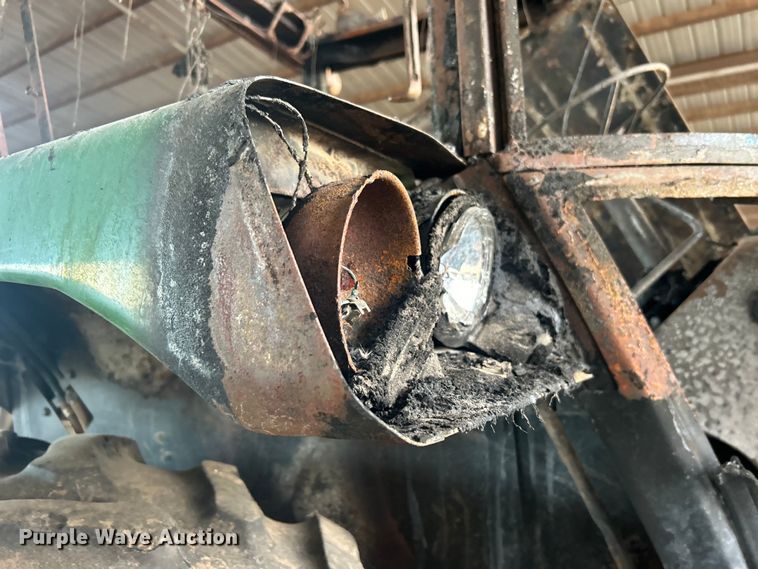 image for item DO1043 1983 John Deere 4450 tractor