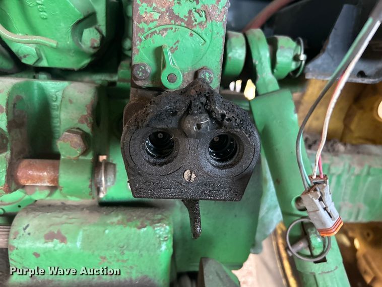 image for item DO1043 1983 John Deere 4450 tractor