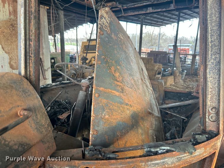 image for item DO1043 1983 John Deere 4450 tractor