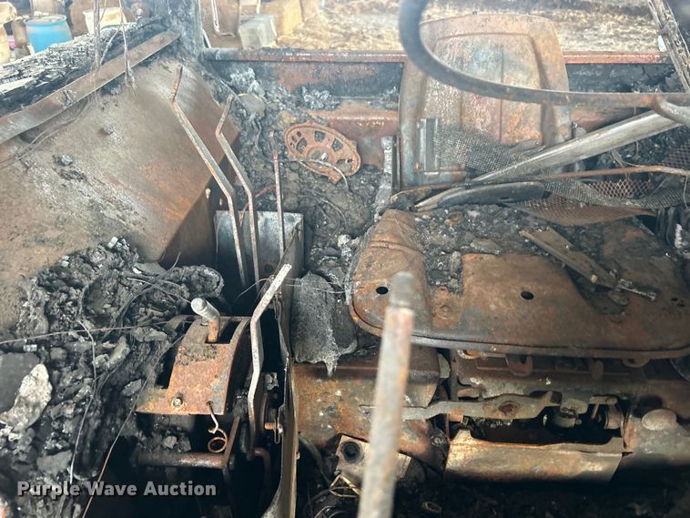 image for item DO1043 1983 John Deere 4450 tractor