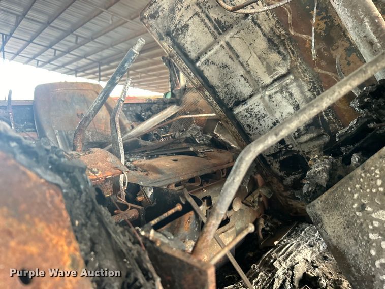 image for item DO1043 1983 John Deere 4450 tractor