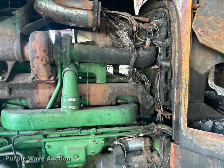 image for item DO1043 1983 John Deere 4450 tractor