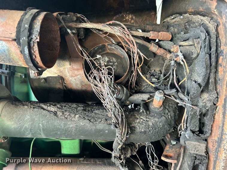 image for item DO1043 1983 John Deere 4450 tractor