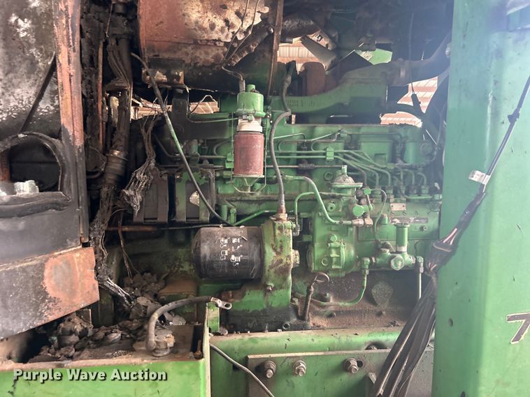 image for item DO1043 1983 John Deere 4450 tractor