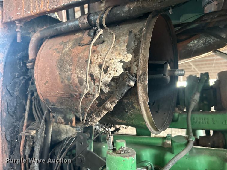 image for item DO1043 1983 John Deere 4450 tractor