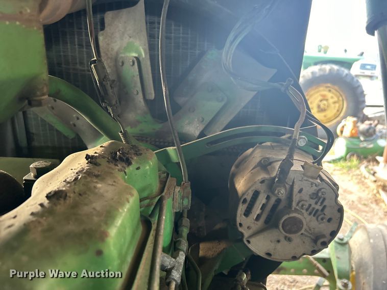 image for item DO1043 1983 John Deere 4450 tractor