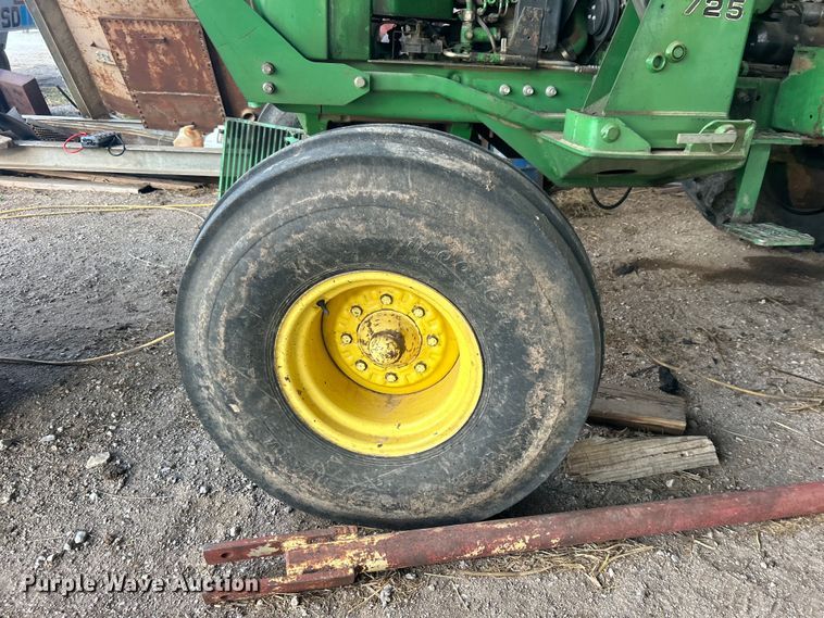 image for item DO1043 1983 John Deere 4450 tractor