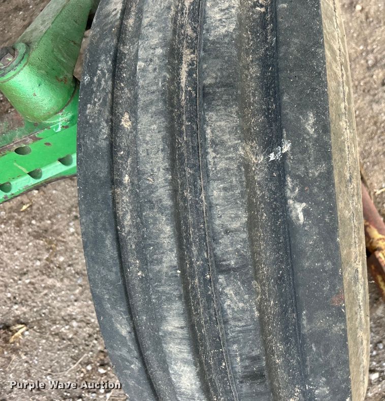 image for item DO1043 1983 John Deere 4450 tractor