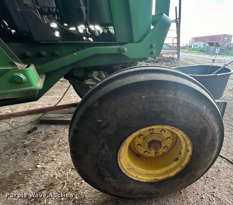 image for item DO1043 1983 John Deere 4450 tractor