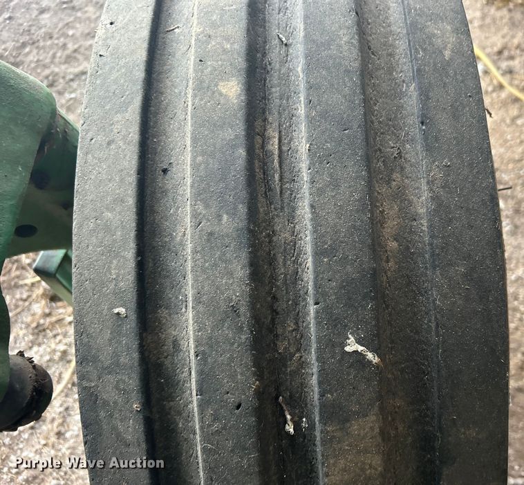 image for item DO1043 1983 John Deere 4450 tractor