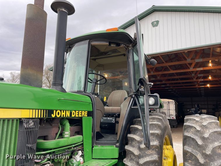 image for item DP0291 1990 John Deere  4455 tractor