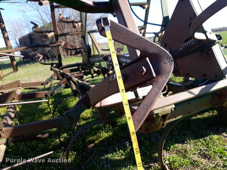 image for item DP2723 John Deere 960 field cultivator