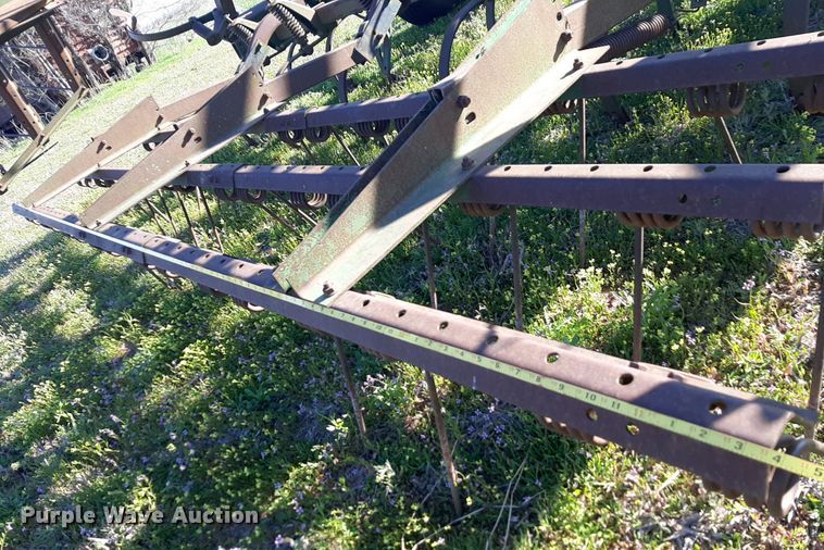 image for item DP2723 John Deere 960 field cultivator