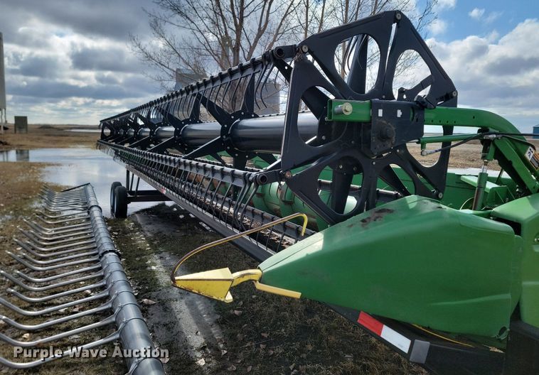 image for item DP3431 2009 John Deere 635F Hydraflex flex head