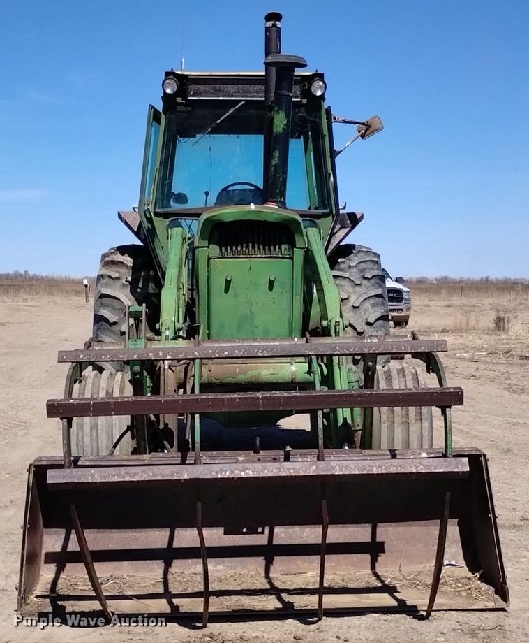 image for item DQ6030 1971 John Deere 4620 tractor