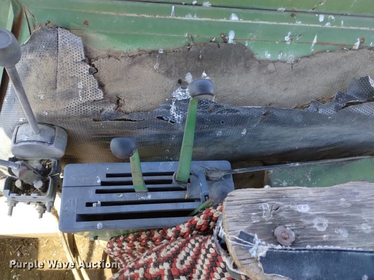 image for item DQ6030 1971 John Deere 4620 tractor