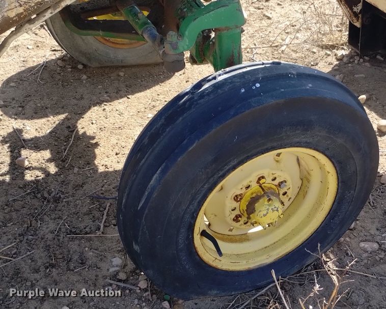 image for item DQ6033 1966 John Deere 2510 tractor