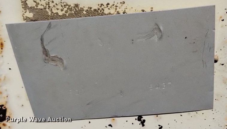 image for item DQ6033 1966 John Deere 2510 tractor