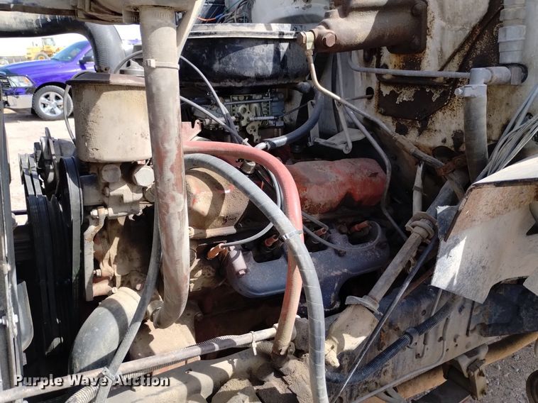 image for item DQ6043 1978 International Loadstar F1800 grain truck