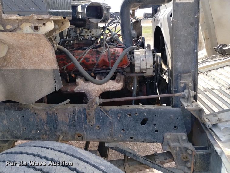 image for item DQ6043 1978 International Loadstar F1800 grain truck