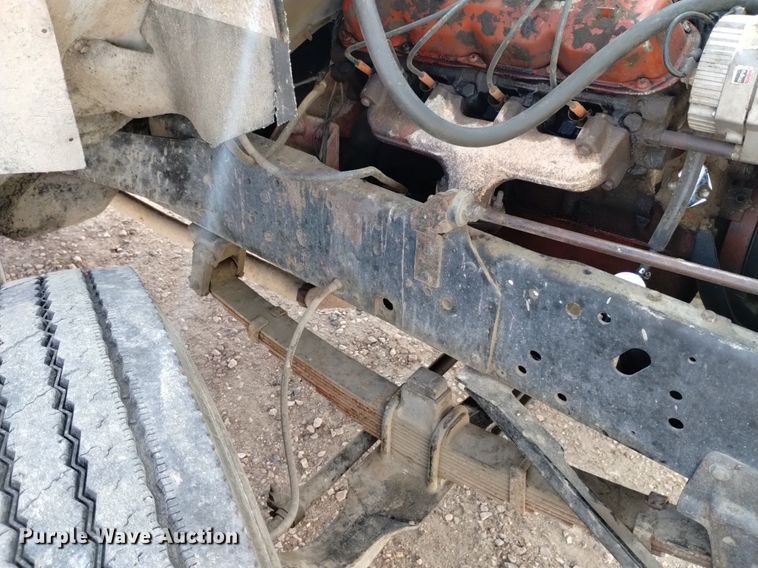 image for item DQ6043 1978 International Loadstar F1800 grain truck