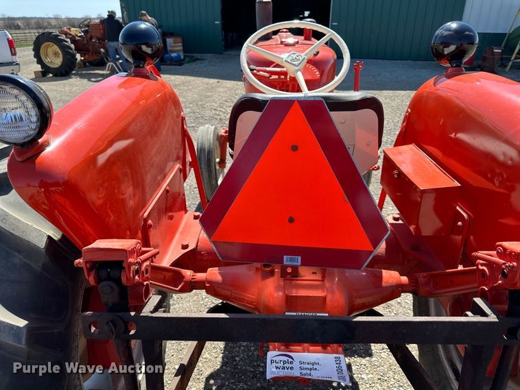 image for item DQ6438 Allis Chalmers D15 Series 2 tractor