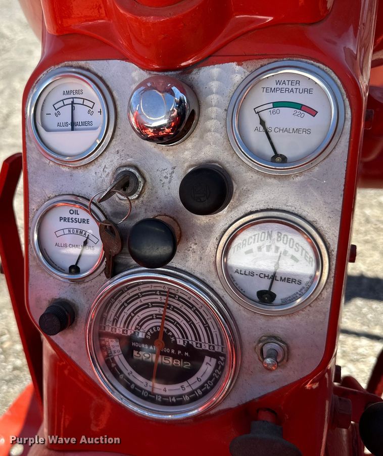 image for item DQ6438 Allis Chalmers D15 Series 2 tractor