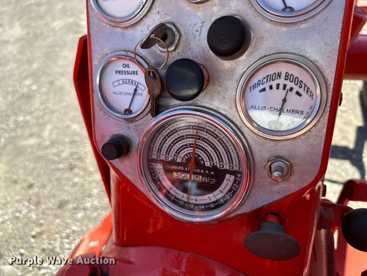 image for item DQ6438 Allis Chalmers D15 Series 2 tractor