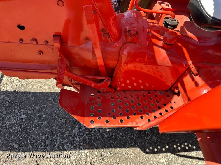 image for item DQ6438 Allis Chalmers D15 Series 2 tractor