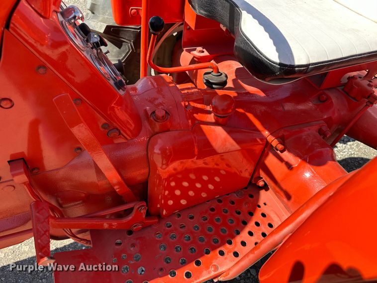 image for item DQ6438 Allis Chalmers D15 Series 2 tractor