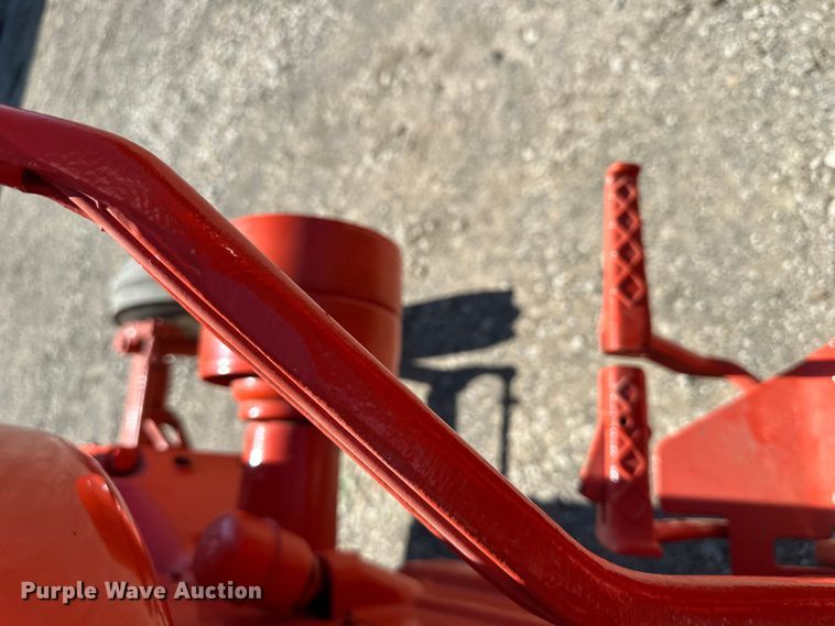 image for item DQ6438 Allis Chalmers D15 Series 2 tractor