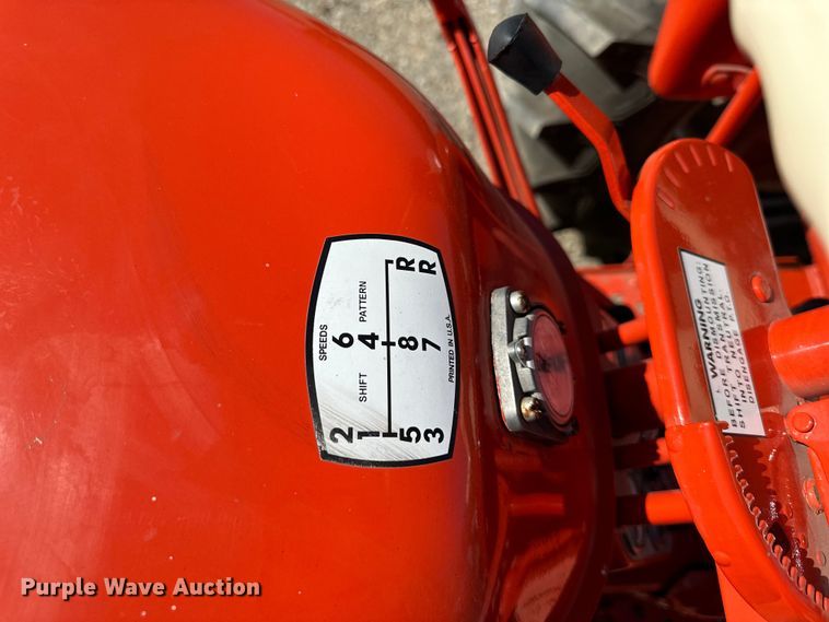 image for item DQ6438 Allis Chalmers D15 Series 2 tractor