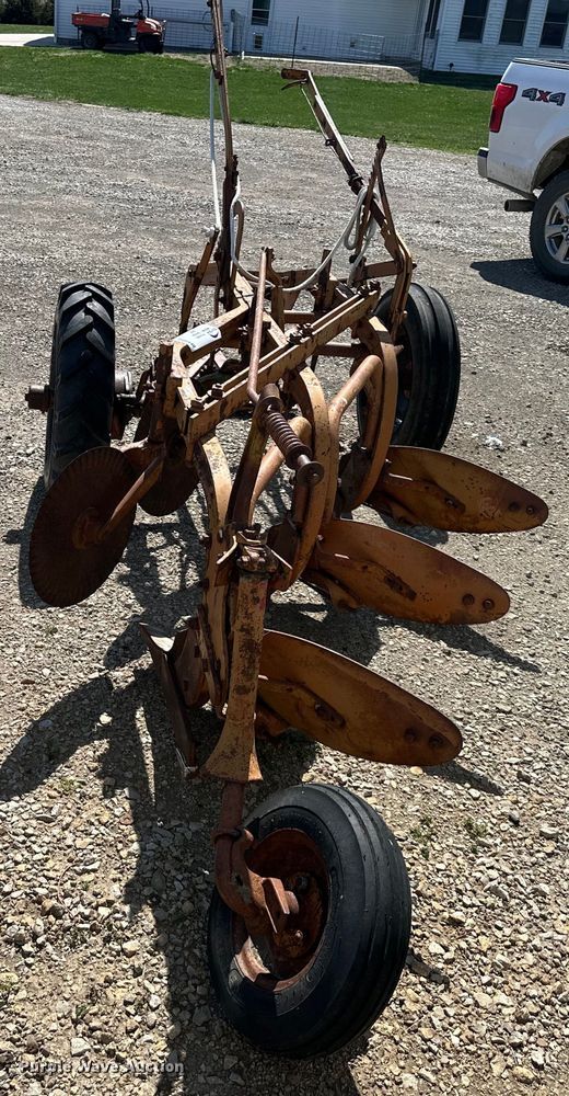image for item DQ6440 Allis Chalmers three bottom plow 