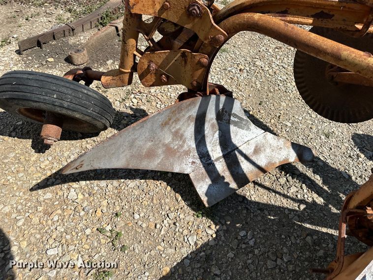 image for item DQ6440 Allis Chalmers three bottom plow 