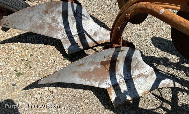 image for item DQ6440 Allis Chalmers three bottom plow 