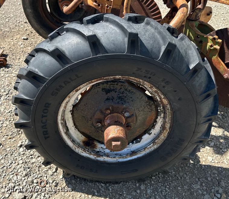 image for item DQ6440 Allis Chalmers three bottom plow 