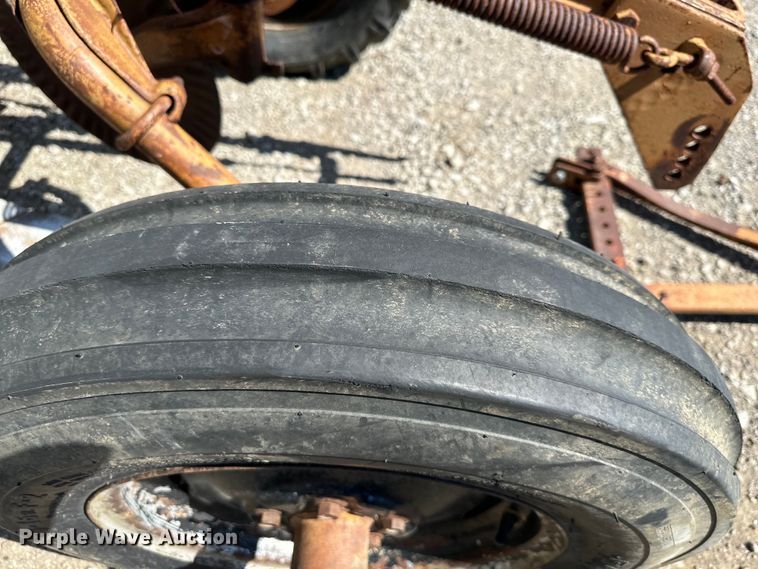 image for item DQ6440 Allis Chalmers three bottom plow 