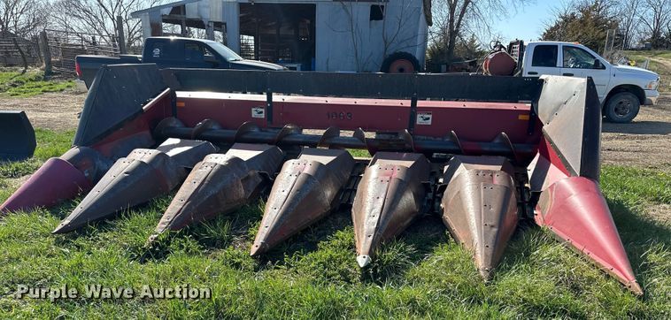 image for item DQ6442 Case IH 1063 corn head