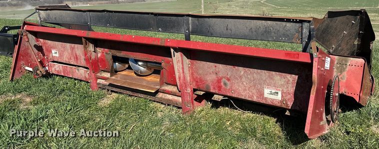image for item DQ6442 Case IH 1063 corn head
