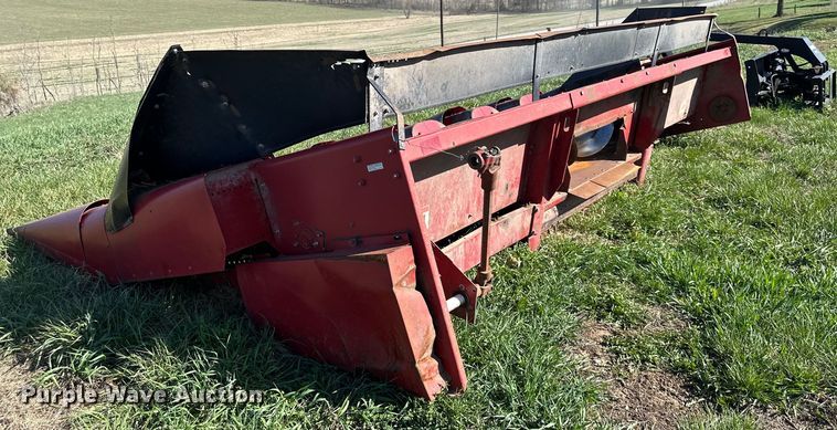 image for item DQ6442 Case IH 1063 corn head