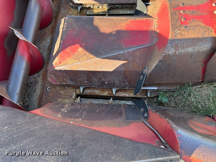image for item DQ6442 Case IH 1063 corn head