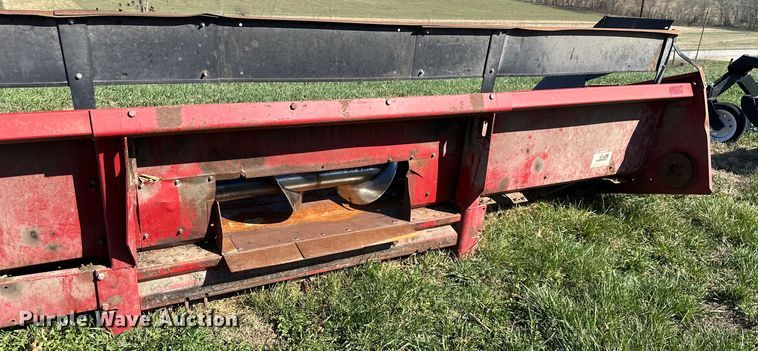 image for item DQ6442 Case IH 1063 corn head