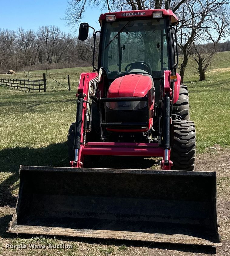 image for item DQ6453 2011 Mahindra  5010 HST MFWD tractor