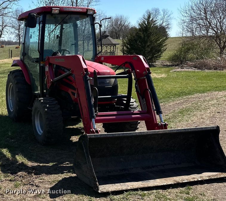image for item DQ6453 2011 Mahindra  5010 HST MFWD tractor