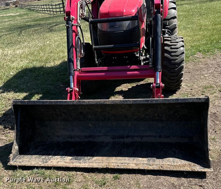 image for item DQ6453 2011 Mahindra  5010 HST MFWD tractor