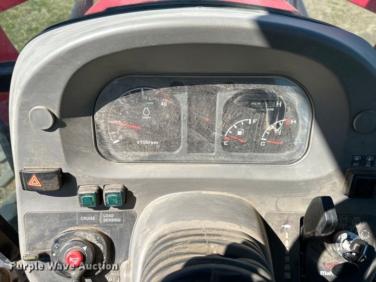 image for item DQ6453 2011 Mahindra  5010 HST MFWD tractor