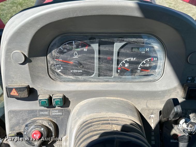 image for item DQ6453 2011 Mahindra  5010 HST MFWD tractor