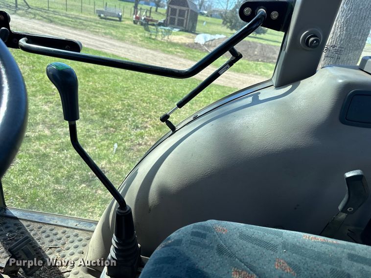 image for item DQ6453 2011 Mahindra  5010 HST MFWD tractor