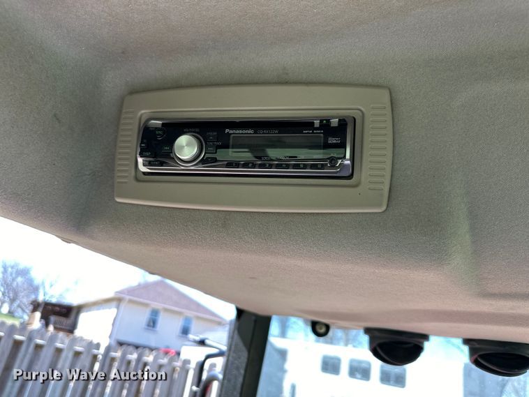 image for item DQ6453 2011 Mahindra  5010 HST MFWD tractor